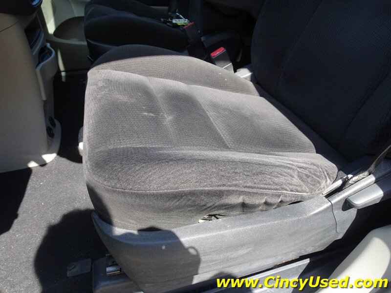 2014 Dodge Grand Caravan American Value Package - Photo 14 - Cincinnati, OH 45255