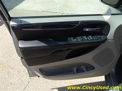 2014 Dodge Grand Caravan American Value Package - Photo 16 - Cincinnati, OH 45255