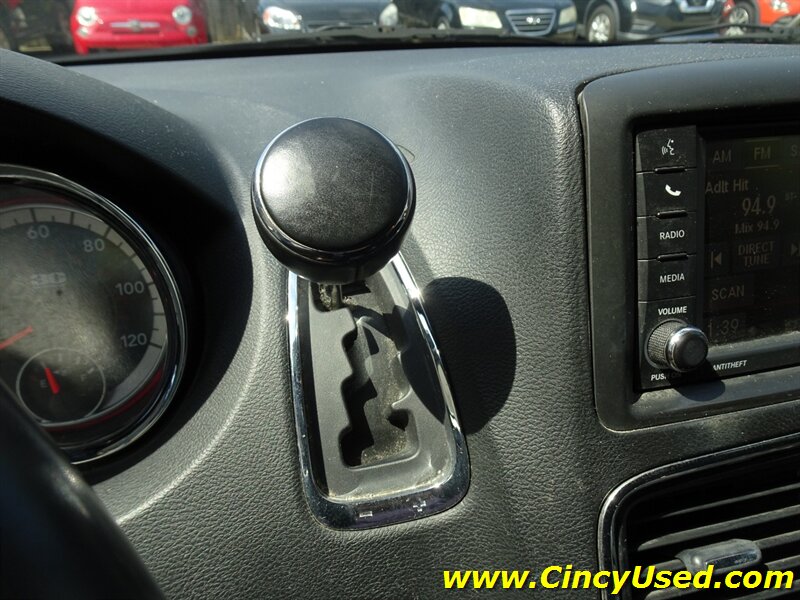 2014 Dodge Grand Caravan American Value Package - Photo 28 - Cincinnati, OH 45255
