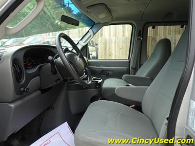 2008 Ford E-Series Van E-350 SD XLT  5.4L V8 Passenger RWD - Photo 9 - Cincinnati, OH 45255