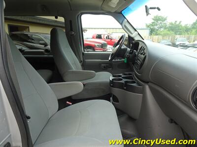 2008 Ford E-Series Van E-350 SD XLT  5.4L V8 Passenger RWD - Photo 10 - Cincinnati, OH 45255