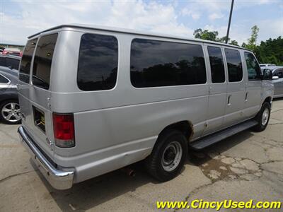 2008 Ford E-Series Van E-350 SD XLT  5.4L V8 Passenger RWD - Photo 6 - Cincinnati, OH 45255