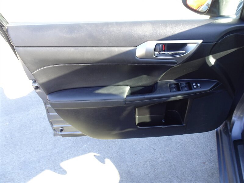 2016 Lexus CT 200h - Photo 19 - Cincinnati, OH 45255