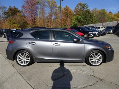 2016 Lexus CT 200h   - Photo 2 - Cincinnati, OH 45255