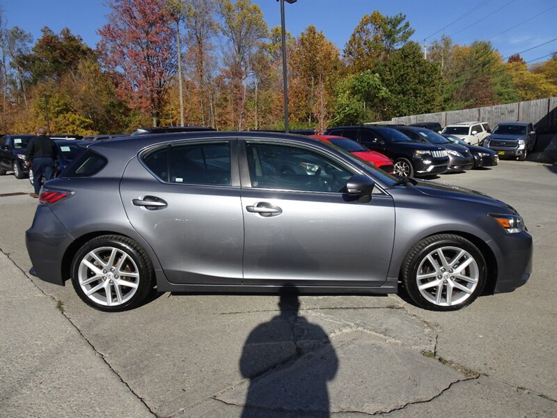 2016 Lexus CT 200h - Photo 2 - Cincinnati, OH 45255