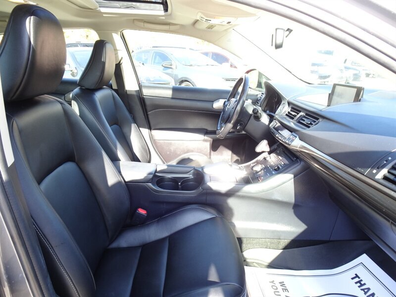 2016 Lexus CT 200h - Photo 13 - Cincinnati, OH 45255