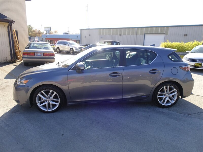 2016 Lexus CT 200h - Photo 8 - Cincinnati, OH 45255