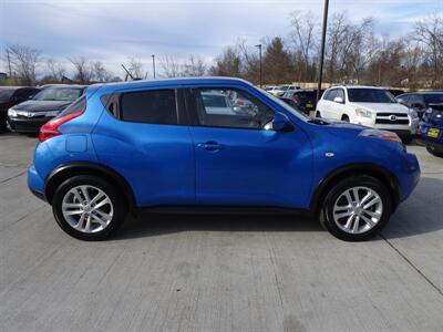 2011 Nissan Juke SL  1.6L Turbo I4 AWD - Photo 4 - Cincinnati, OH 45255