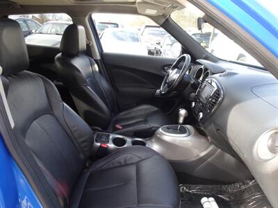 2011 Nissan Juke SL  1.6L Turbo I4 AWD - Photo 9 - Cincinnati, OH 45255