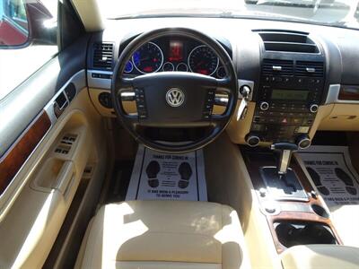 2008 Volkswagen Touareg 2 VR6 FSI   - Photo 12 - Cincinnati, OH 45255