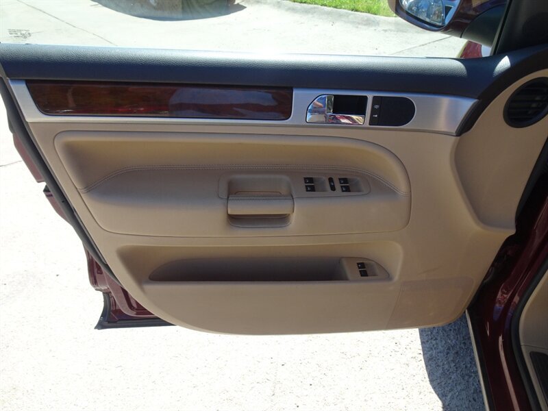 2008 Volkswagen Touareg 2 VR6 FSI   - Photo 25 - Cincinnati, OH 45255