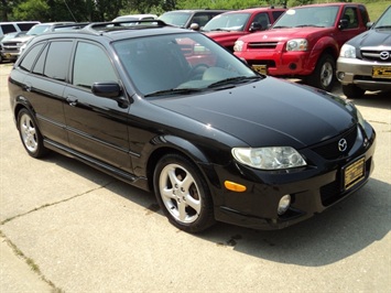 2002 Mazda Protege5   - Photo 1 - Cincinnati, OH 45255