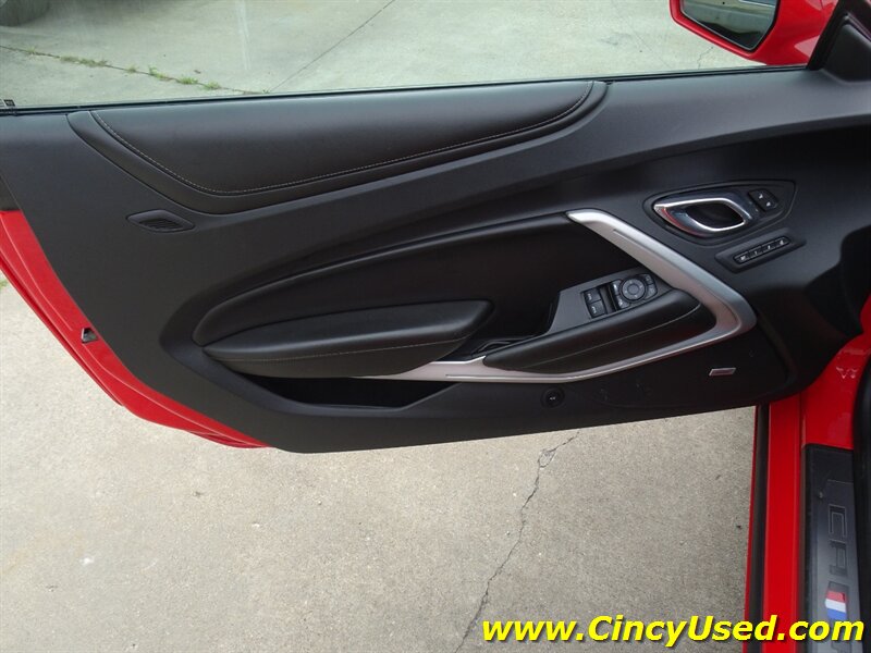 2016 Chevrolet Camaro SS - Photo 31 - Cincinnati, OH 45255