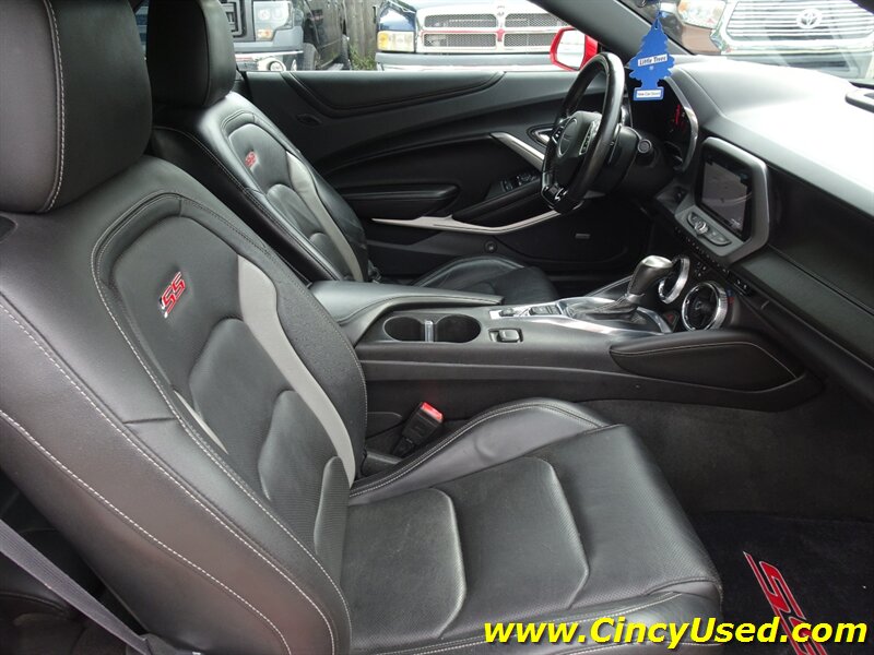 2016 Chevrolet Camaro SS - Photo 18 - Cincinnati, OH 45255
