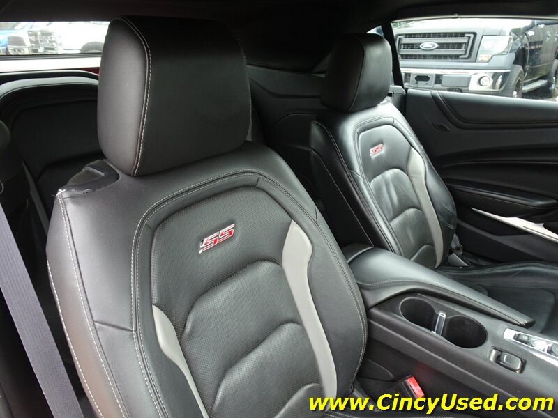 2016 Chevrolet Camaro SS - Photo 17 - Cincinnati, OH 45255