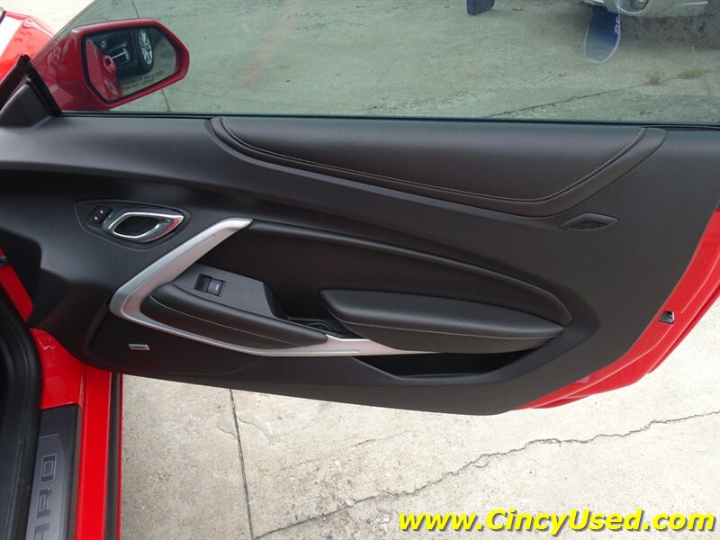 2016 Chevrolet Camaro SS - Photo 32 - Cincinnati, OH 45255