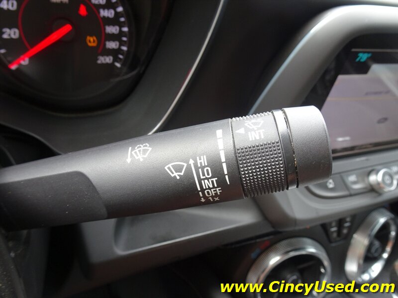 2016 Chevrolet Camaro SS - Photo 27 - Cincinnati, OH 45255