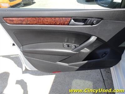 2013 Volkswagen Passat V6 SEL Premium   - Photo 25 - Cincinnati, OH 45255