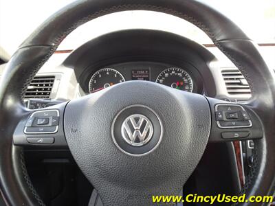 2013 Volkswagen Passat V6 SEL Premium   - Photo 19 - Cincinnati, OH 45255