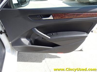 2013 Volkswagen Passat V6 SEL Premium   - Photo 26 - Cincinnati, OH 45255