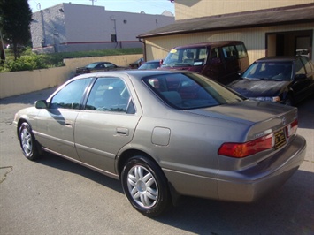 2001 Toyota Camry LE   - Photo 4 - Cincinnati, OH 45255