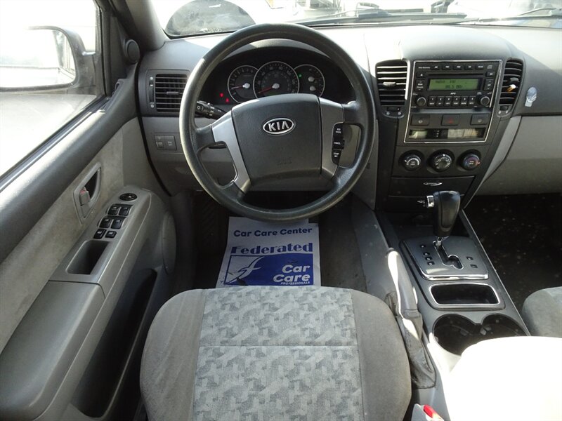 2007 Kia Sorento LX 4X4 - Photo 9 - Cincinnati, OH 45255