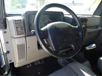 2003 Jeep Wrangler Rubicon   - Photo 16 - Cincinnati, OH 45255