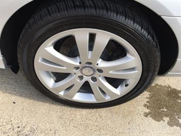 2011 Mercedes-Benz C 300 Sport 4MATIC   - Photo 30 - Cincinnati, OH 45255