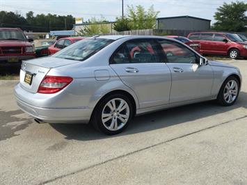 2011 Mercedes-Benz C 300 Sport 4MATIC   - Photo 6 - Cincinnati, OH 45255