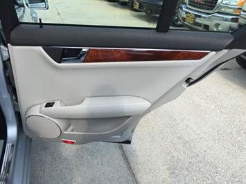 2011 Mercedes-Benz C 300 Sport 4MATIC   - Photo 23 - Cincinnati, OH 45255