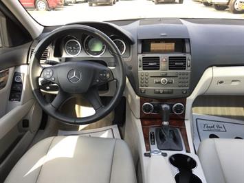 2011 Mercedes-Benz C 300 Sport 4MATIC   - Photo 7 - Cincinnati, OH 45255