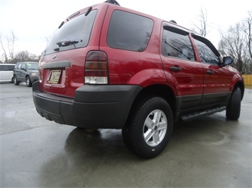 2005 Ford Escape XLS   - Photo 13 - Cincinnati, OH 45255