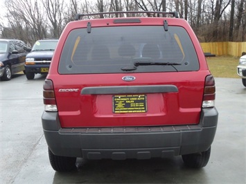 2005 Ford Escape XLS   - Photo 5 - Cincinnati, OH 45255