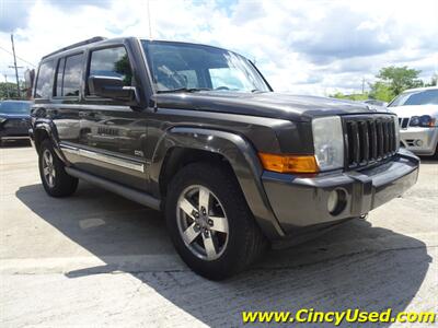 2006 Jeep Commander 65th Anniversary Edition 3.7L V6 4WD   - Photo 4 - Cincinnati, OH 45255