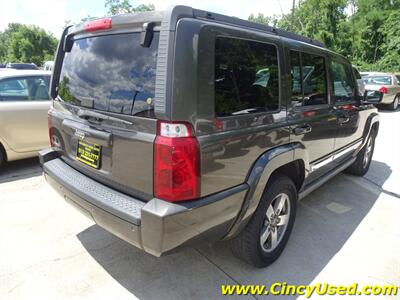 2006 Jeep Commander 65th Anniversary Edition 3.7L V6 4WD   - Photo 6 - Cincinnati, OH 45255