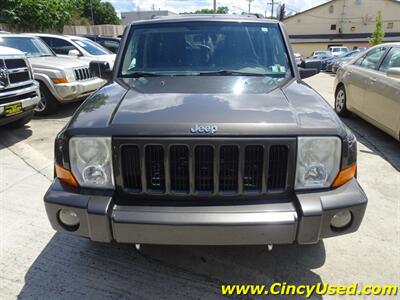 2006 Jeep Commander 65th Anniversary Edition 3.7L V6 4WD   - Photo 2 - Cincinnati, OH 45255