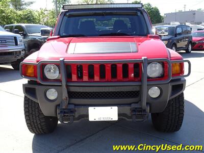 2009 Hummer H3T Alpha   - Photo 2 - Cincinnati, OH 45255