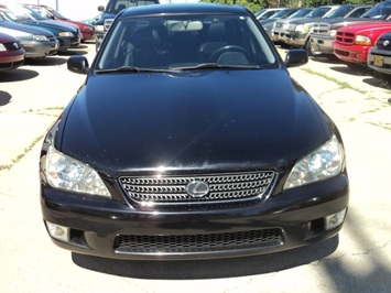 2002 Lexus IS 300   - Photo 2 - Cincinnati, OH 45255