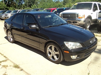 2002 Lexus IS 300   - Photo 1 - Cincinnati, OH 45255