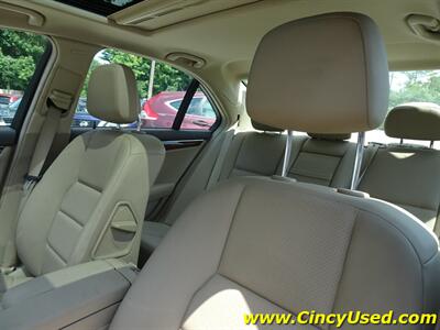 2012 Mercedes-Benz C 300 Luxury 3.0L V6 4MATIC   - Photo 12 - Cincinnati, OH 45255