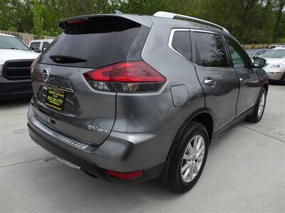 2018 Nissan Rogue SV  2.5L I4 AWD - Photo 6 - Cincinnati, OH 45255