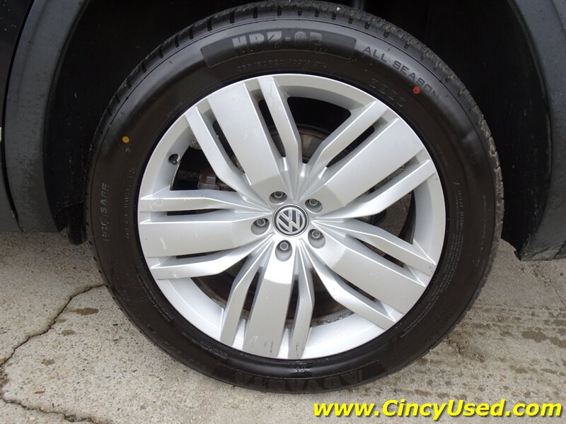 2018 Volkswagen Atlas V6 SEL Premium 4Motion - Photo 6 - Cincinnati, OH 45255