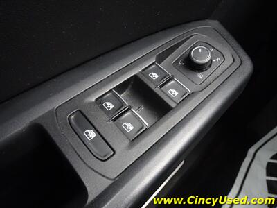 2018 Volkswagen Atlas V6 SEL Premium 4Motion - Photo 32 - Cincinnati, OH 45255