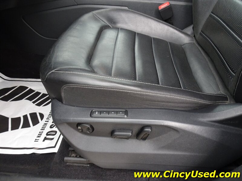 2018 Volkswagen Atlas V6 SEL Premium 4Motion - Photo 13 - Cincinnati, OH 45255