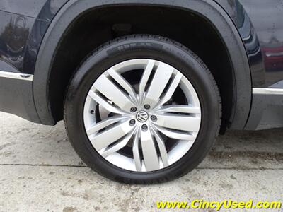 2018 Volkswagen Atlas V6 SEL Premium 4Motion - Photo 9 - Cincinnati, OH 45255