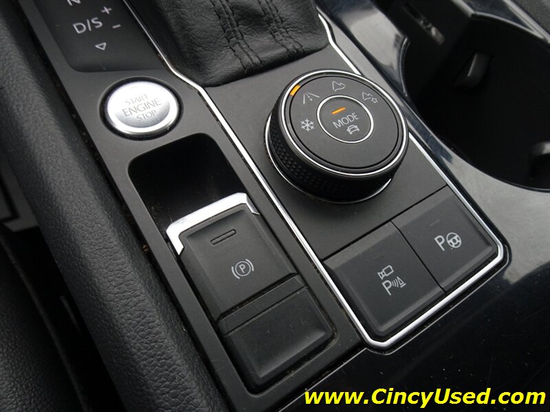 2018 Volkswagen Atlas V6 SEL Premium 4Motion - Photo 29 - Cincinnati, OH 45255