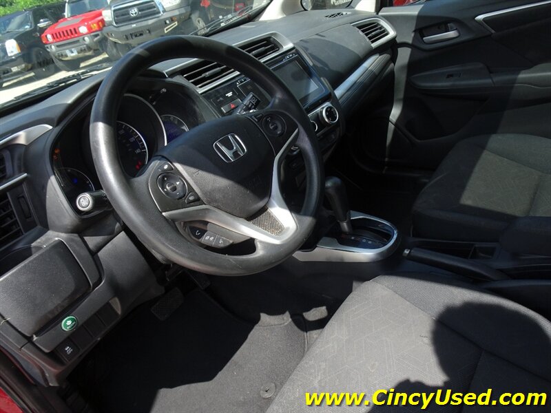 2015 Honda Fit EX - Photo 12 - Cincinnati, OH 45255