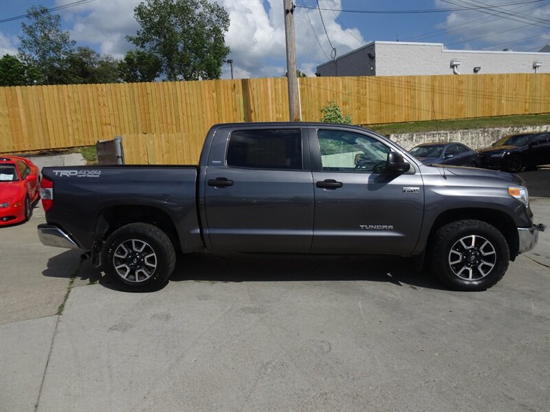 2014 Toyota Tundra SR5 for sale in Cincinnati, OH 5.7L V8 4X4