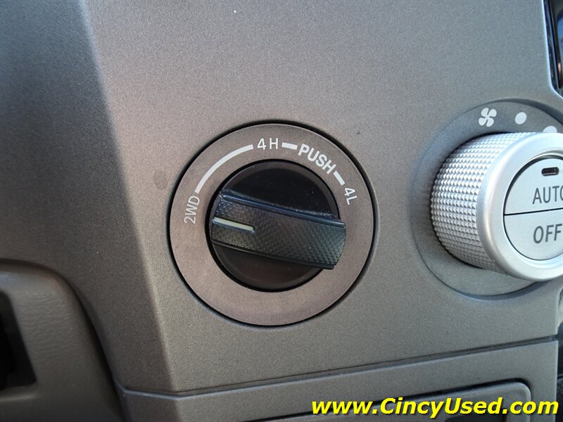 2013 Toyota Tundra Limited - Photo 21 - Cincinnati, OH 45255
