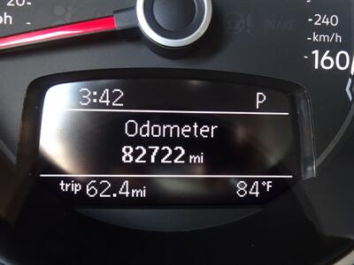 2018 Volkswagen Beetle-Classic S 2.0L Turbo I4  FWD - Photo 18 - Cincinnati, OH 45255